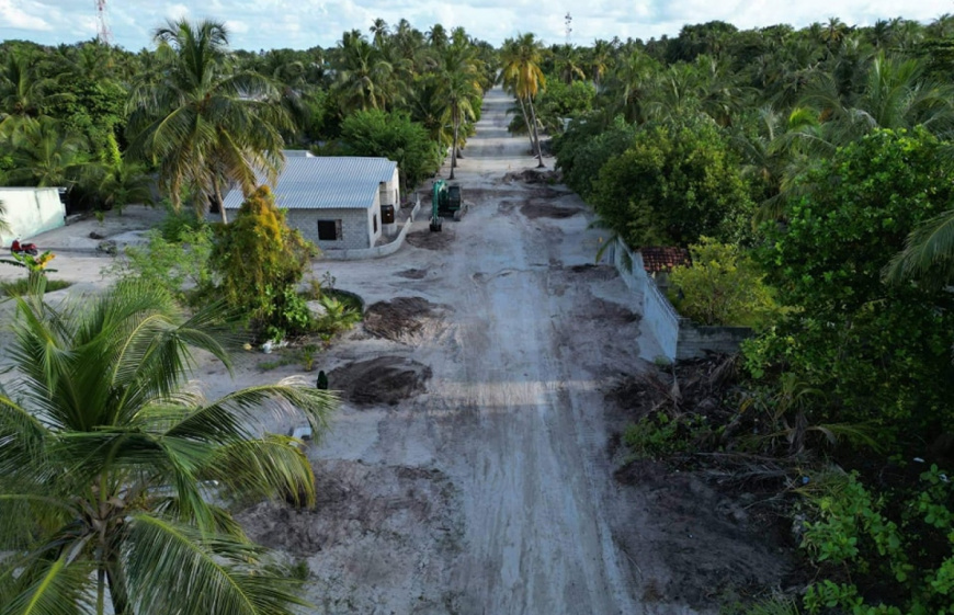 ގާއުނޑޫދޫ އަލުން ހުޅުދުއްފާރުގެ އިހުތިސާސްގެ ތެރެއަށް