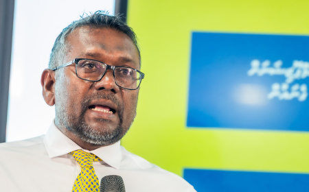 މުއިއްޒުގެ 'ޑިކްޓޭޓަރު' ކަމުގައި ހައްގުތަކަށް ކުރާ މަސައްކަތް މި ދިޔައީ ބައި ގަރުނު ފަހަތަށް: ފައްޔާޒް