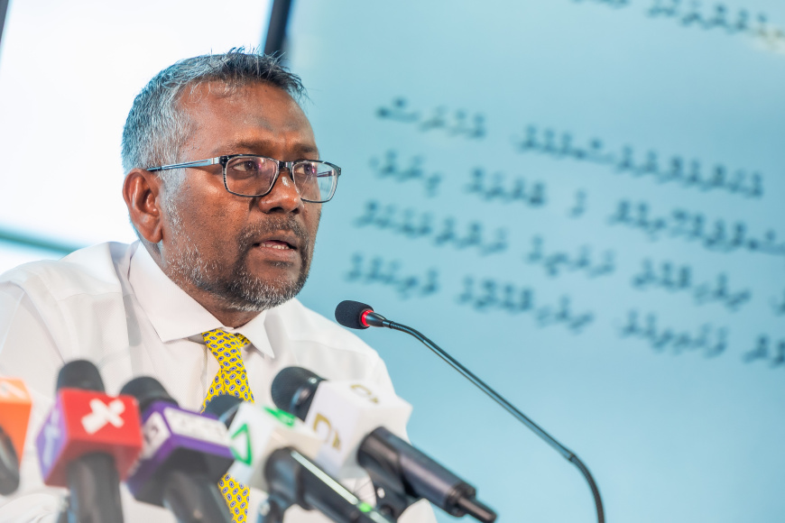 މުއިއްޒުގެ ސަރުކާރުން ރައްޔިތުން ޑޮލަރަށް ޖައްސައި، ބީއެމްއެލް ކަޅުބާޒާރަށް ވައްދައިފި: ފައްޔާޒް