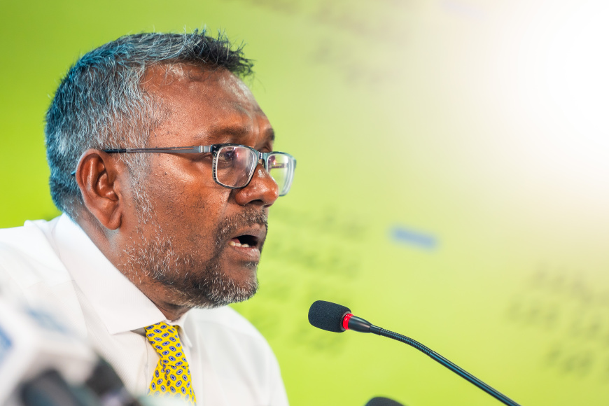 "އަދަދު" އޮފީހަށް ފުލުހުން ވަނުން ފައްޔާޒު ކުށްވެރި ކުރައްވައިފި