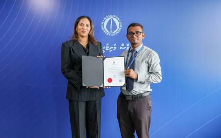 މޯލްޑިވްސް ޕްރީމިއާ ބޭންކަށް ބޭންކިންގ ލައިސަންސް އެމްއެމްއޭ އިން ދީފި