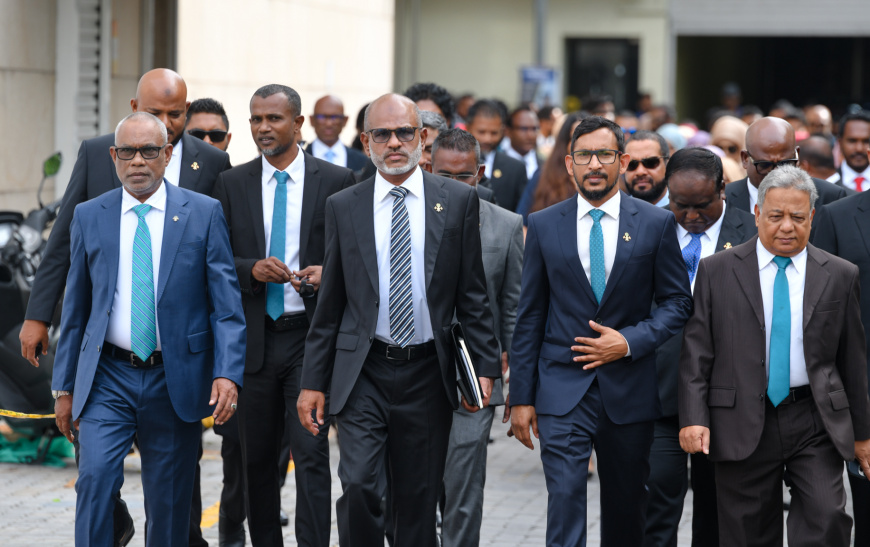 ނާޒިމްއާއި ގުޅުން އޮންނަ 10 އެމްޕީއަކަށް އިންޓެލިޖެންސުން ފާރަލަނީ