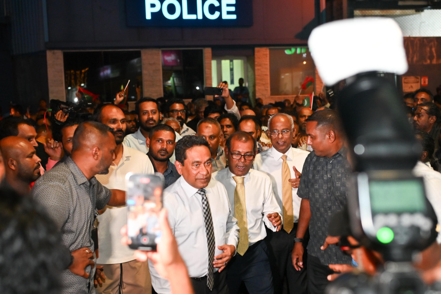 ތިން ރައީސުންނަށް ރައްކާތެރިކަން ދިނުމަށް ތިބި ބޮޑީގާޑުންނަށް އެސްއޯ ފުލުހުން ހުރަސް އަޅައިފި