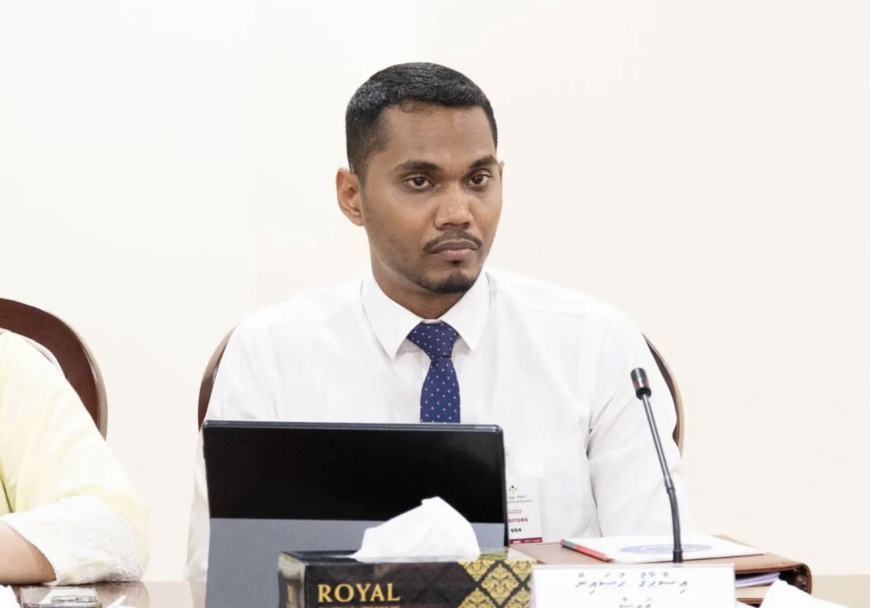 ވަޒީފާއާބެހޭ ޓްރައިބިއުނަލްގެ ރައީސް އިސްތިއުފާ ދެއްވައިފި