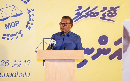 މުއިއްޒު މިހާރު އެހުންނެވީ ތިންފަށް ވެފަ: ރައީސް ނަޝީދު