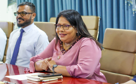 ސަރުކާރުން ސިގިރެޓް އަގުހެޔޮކުރަން ނިންމި ސަބަބު ހެލްތު މިނިސްޓަރަށް ބުނެނުދެވުނު