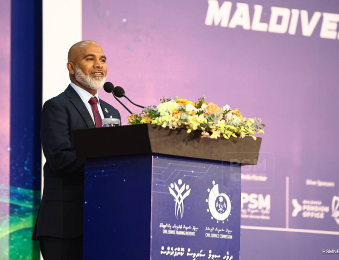 ކޮރަޕްޝަން ހުއްޓުވުމުގެ އެންމެ ބޮޑު ދައުރެއް އޮތީ ސިވިލް ސަރވެންޓުންނަށް: މިނިސްޓަރ ޝަފީއު