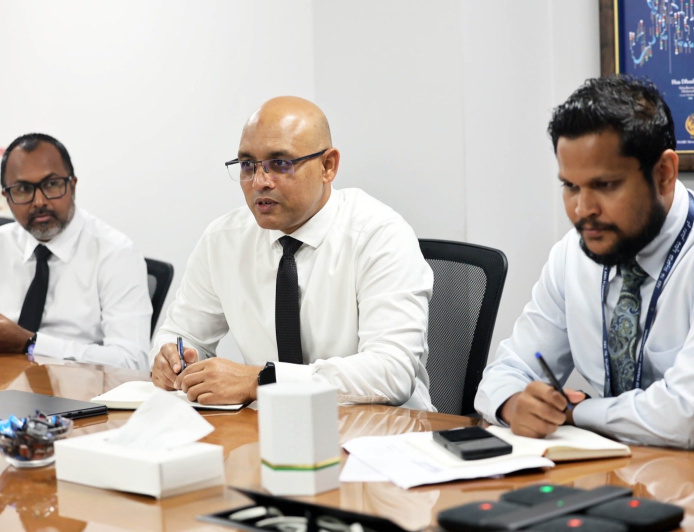 ފިނޭންސް މިނިސްޓަރު ކަމަށް ޒަރީރަށް ރުހުން ދީފި
