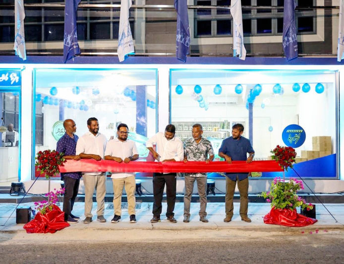 އާބާދީ ބޮޑެތި ރަށްރަށުގައި މިފްކޯގެ ފިހާރަތައް ހުޅުވުމުގެ އަމަލީ މަސައްކަތް ފަށައިފި