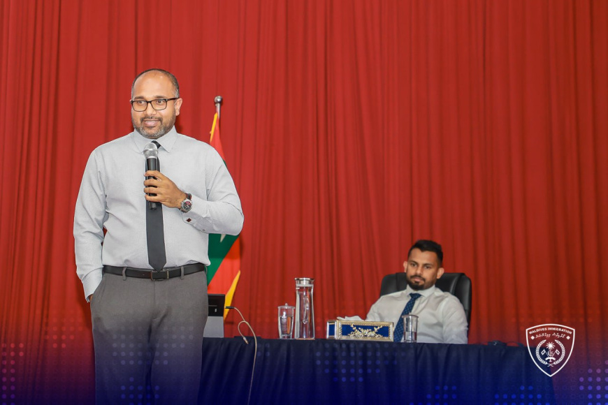 ސަރުކާރުން އަޅާނުލުމުން އެންމެފަހުން އިހުސާނު އަމިއްލައަށް ތުހުމަތުތައް ދޮގުކޮށްފި