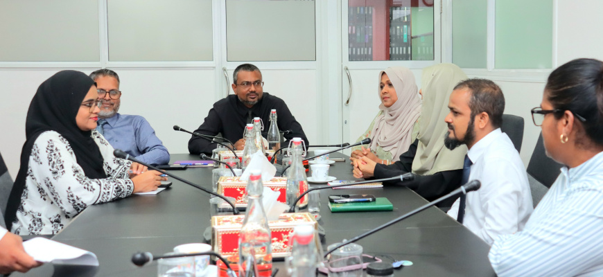 ރައީސްއަށް ކުރެވުނު ތުހުމަތުތަކުގެ ވާހަކަ ރިޕޯޓުކުރުމުން ކޮންޓްރޯލް ކޮމިޝަނުން 'ވިރާސީ' ގެ މައްސަލަ ބަލަނީ