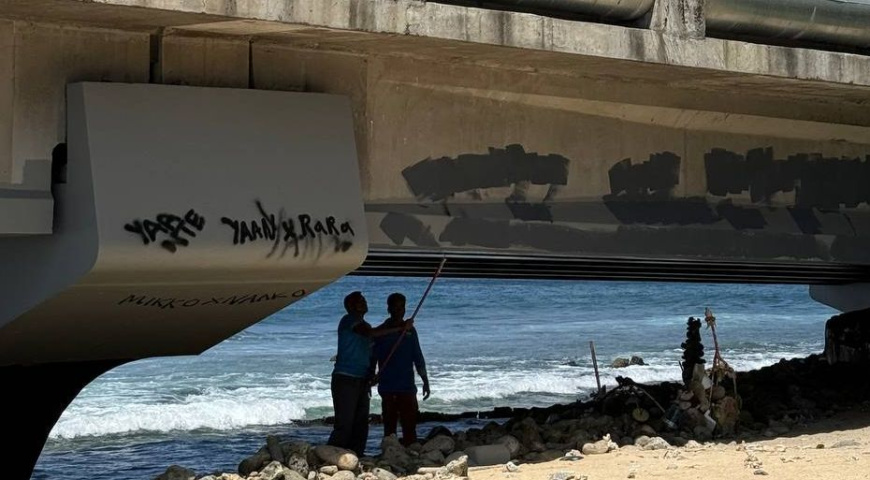 މާލެ ސިޓީގެ އެކި ސަރަހައްދުތަކުގައި ހުރި ގްރެފިޓީތައް ނައްތާލައިފި