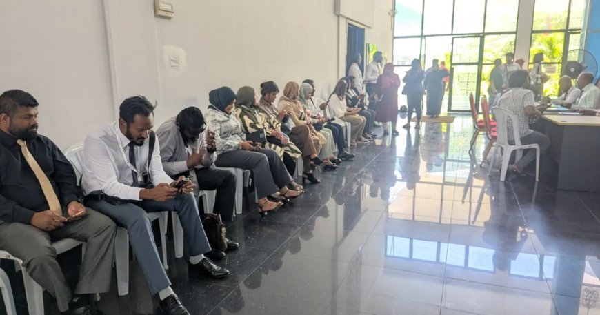މުއްތަލިބު ކައުންސިލަރުންނާއި ބައްދަލެއް ނުކުރި، އެދުނީ ލިޔެކިޔުމުން މުއާމަލާތްކުރަން
