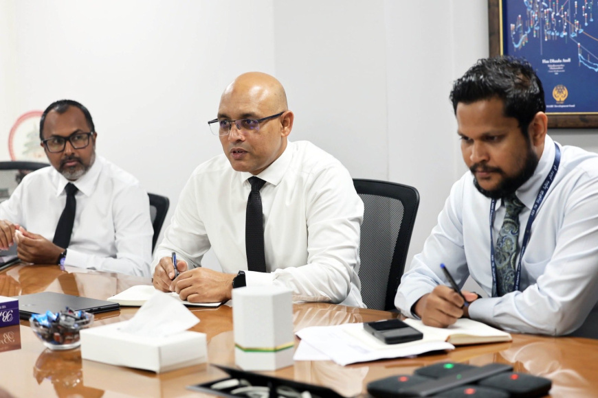 ފިނޭންސް މިނިސްޓަރު ކަމަށް ޒަރީރަށް ރުހުން ދީފި