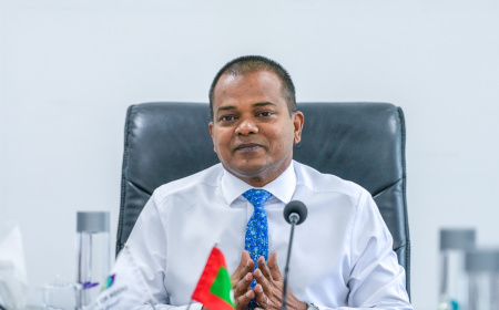 މުއިއްޒުގެ ސަރުކާރުން އައްޑޫގެ ތަރައްގީއަށް ހުރަސްއެޅުން ހުއްޓާލަން ނިޒާރު ގޮވާލައިފި