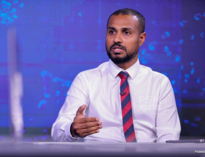 ސަރުކާރުން އުނބަށްޖެހުން: ފެނަކަ ނުހިންގިގެން އިސްތިއުފާދިން މުއާޒަށް ފެންކުންފުނީގެ ޑީއެމްޑީކަން ދީފި
