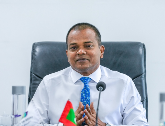 މުއިއްޒުގެ ސަރުކާރުން އައްޑޫގެ ތަރައްގީއަށް ހުރަސްއެޅުން ހުއްޓާލަން ނިޒާރު ގޮވާލައިފި