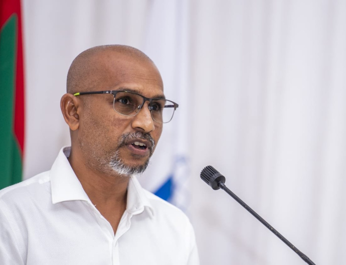 ރައީސް އޮފީސް ޖޫރިމަނާކުރުމުން އިންފޮމޭޝަން ކޮމިޝަނަރަކީ އިދިކޮޅު ފަރާތެއް ކަމަށް ރައީސް ވިދާޅުވެއްޖެ