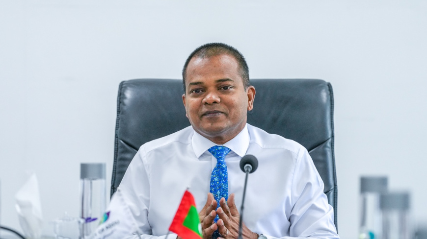 މުއިއްޒުގެ ސަރުކާރުން އައްޑޫގެ ތަރައްގީއަށް ހުރަސްއެޅުން ހުއްޓާލަން ނިޒާރު ގޮވާލައިފި